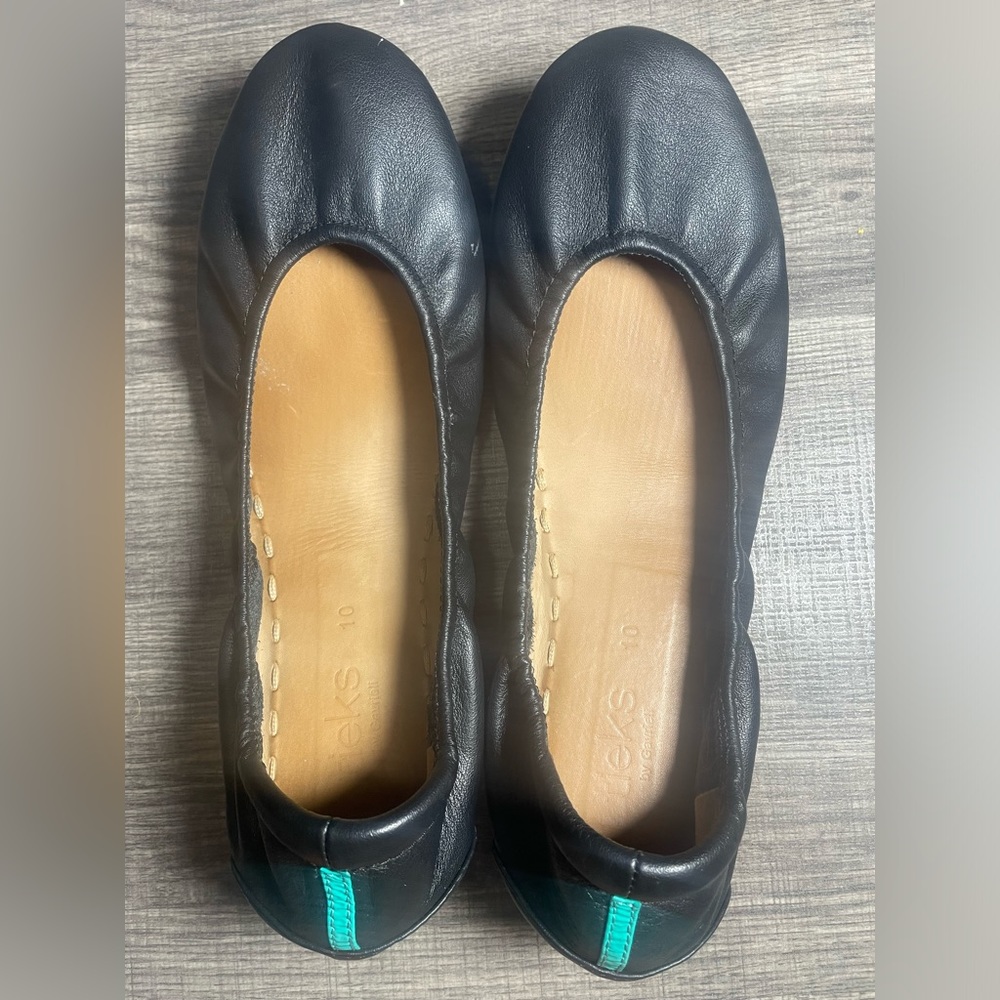 Black Tieks